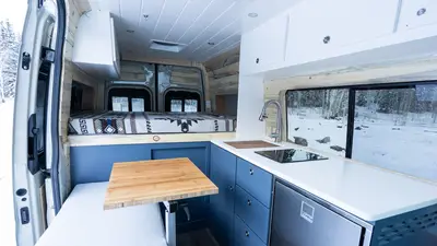 Новый кемпер на базе Mercedes Sprinter 2024 года с полным приводом