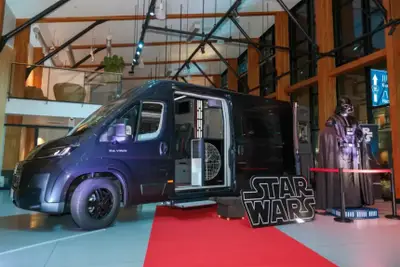 Кемпер Fiat Ducato в стиле «Звездных войн»