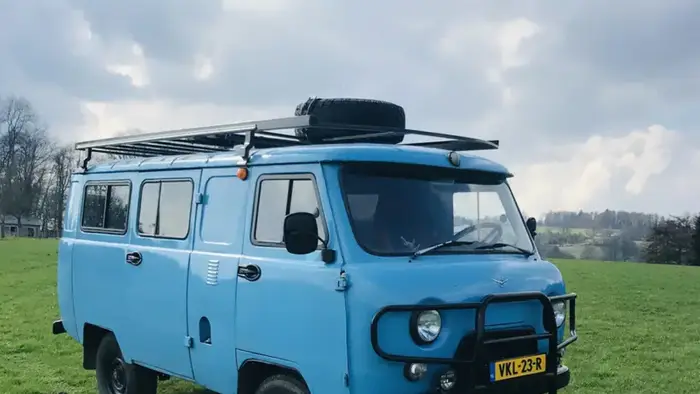 УАЗ «Буханка» как дом на колесах: что внутри?