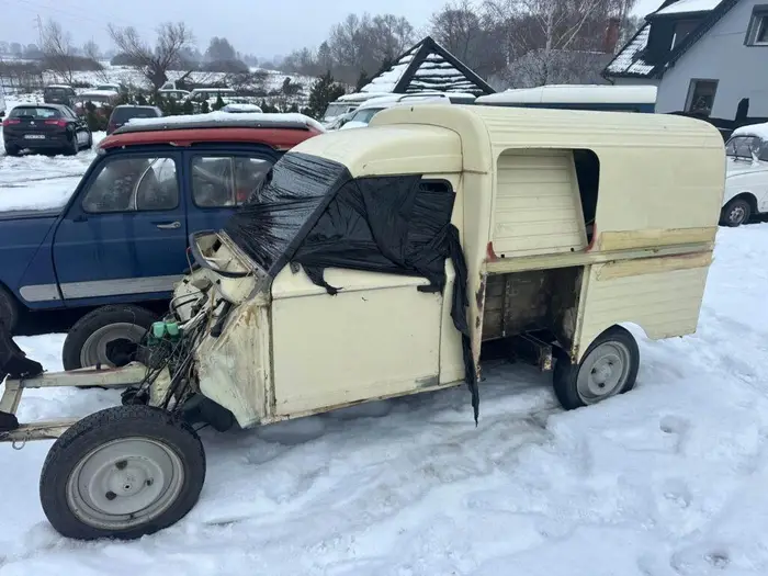 Купите себе под ёлку: использованный Citroën 2CV в версии для самостоятельной сборки, а в будущем, возможно, даже кемпер!