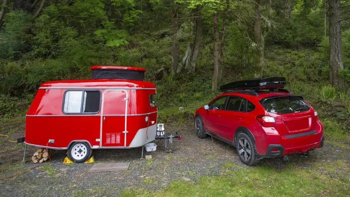 Как буксировать прицеп с маленьким или электрическим автомобилем: возможные модели