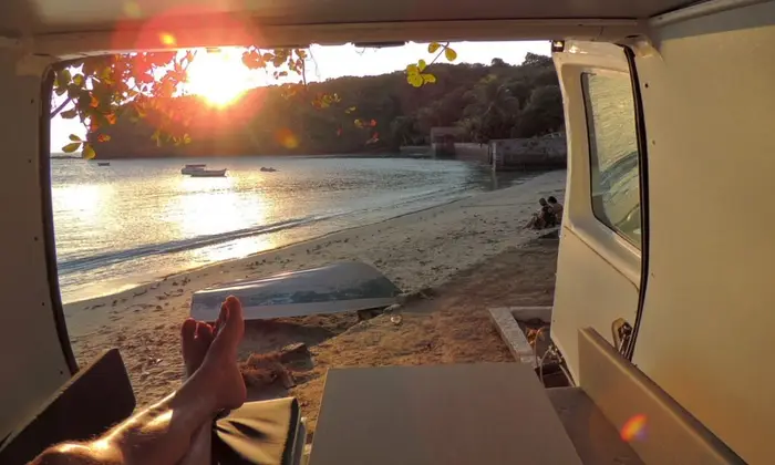 Комплект, который превращает ваш автомобиль в "почти кемпер" от 2 900 реалов